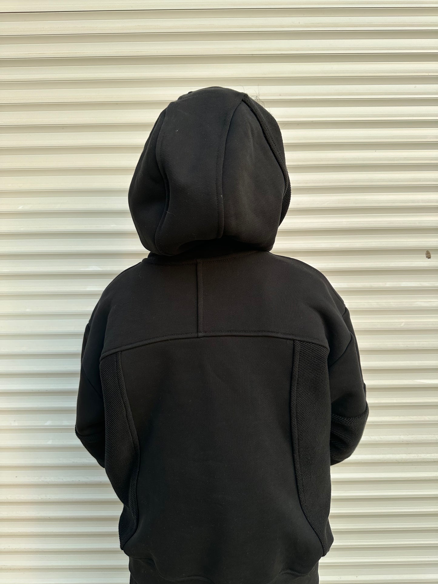 Texture Cut Hoodie "BLACK"